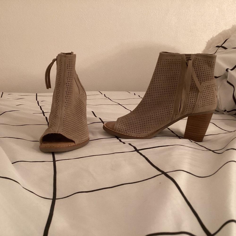 Toms Tan Open Toe Boots